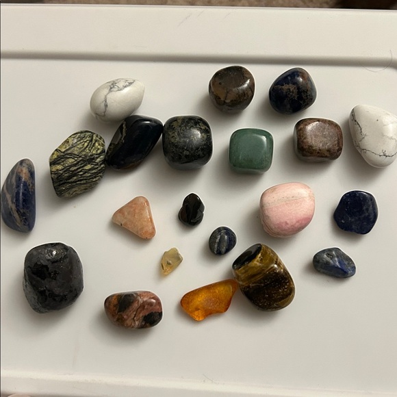 Tumbled Crystal Bundle - Picture 3 of 4